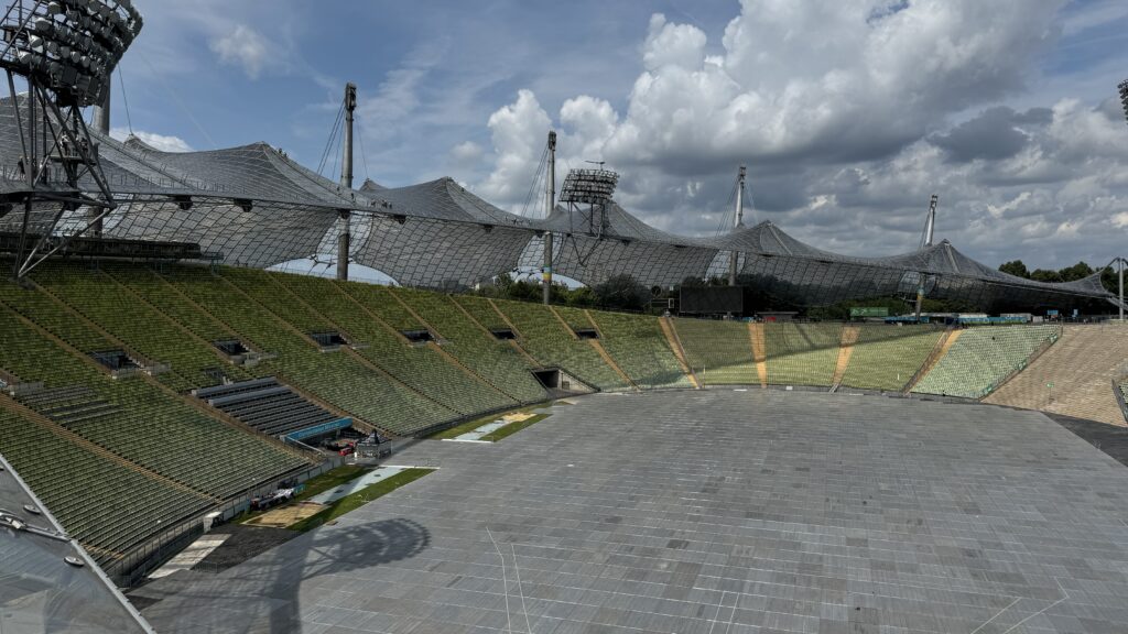 Olympiastadion München mit Zeltdachkonstruktion